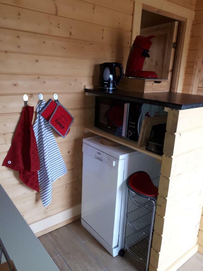 Castelnou Gite Le Chalet Des Milles Et Un Chemins מראה חיצוני תמונה